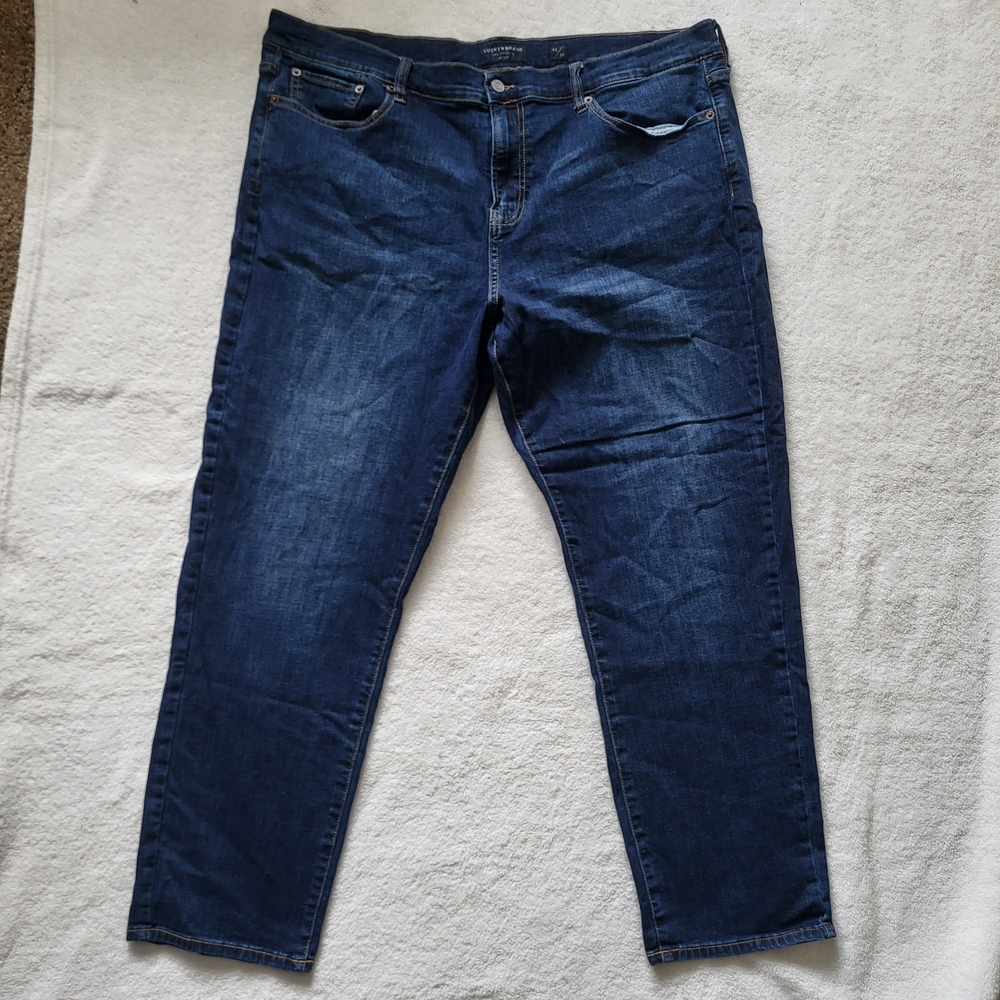 Lucky Brand Men's Blue Relaxed Jeans with Subtle Fading Distressed Straight Leg